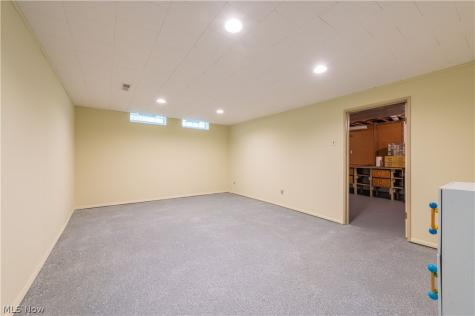 24450 Woodside Drive North Olmsted OH 44070