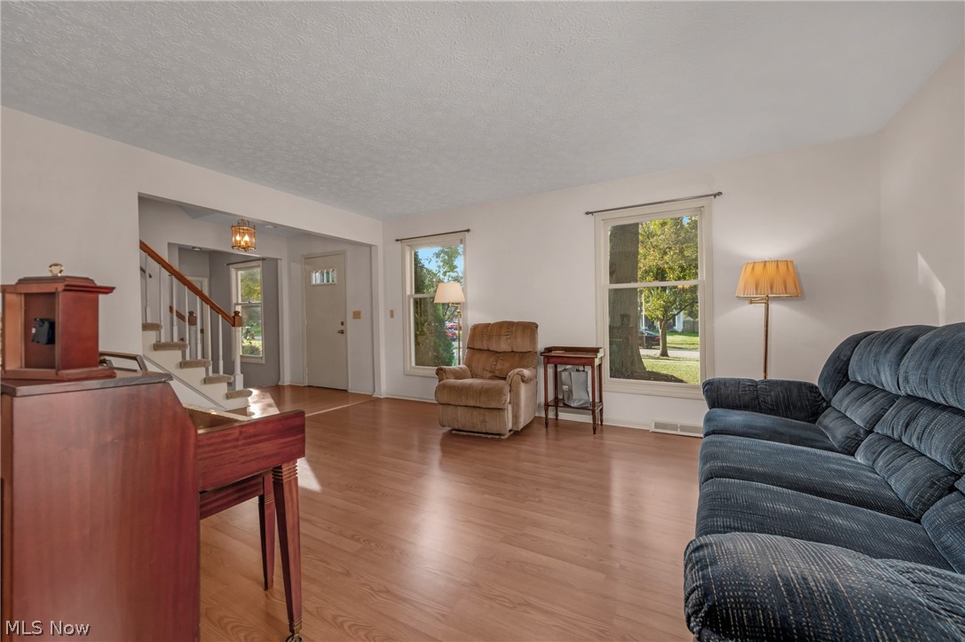 24450 Woodside Drive North Olmsted OH 44070
