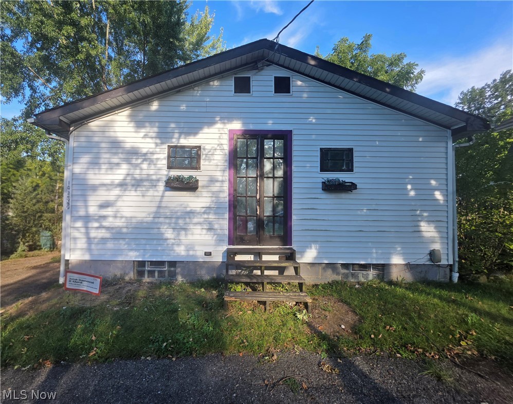 1836 Clermont Avenue NE Warren OH 44483