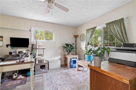 38 Walnut Court Mogadore OH 44260