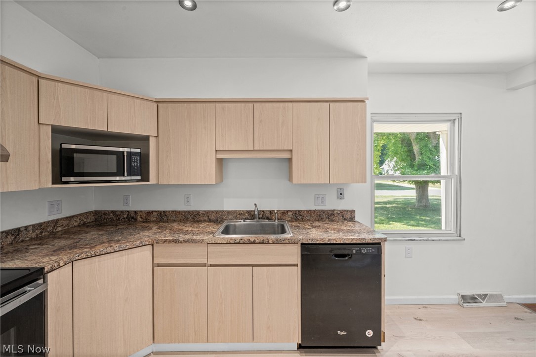 23080 Mildred Avenue North Olmsted OH 44070