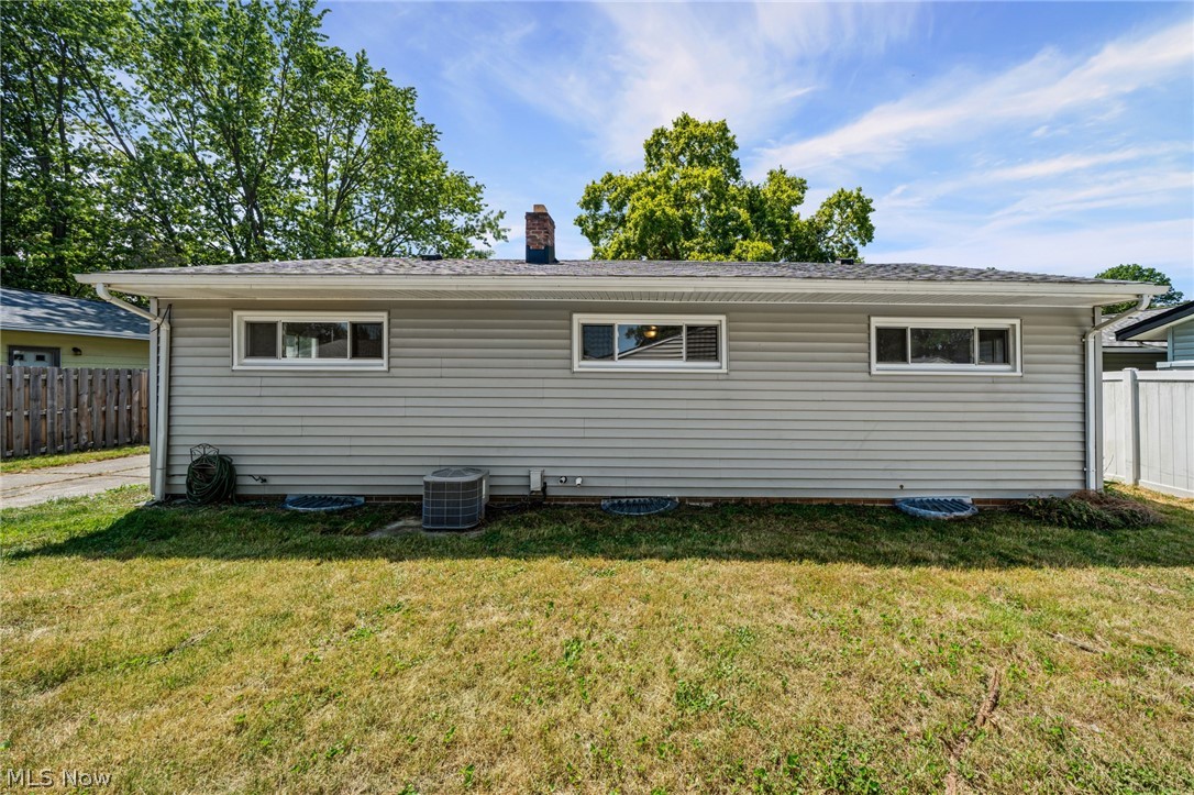 23080 Mildred Avenue North Olmsted OH 44070