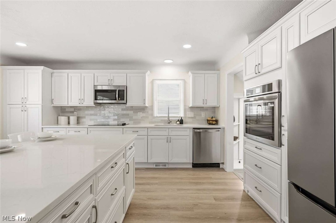 1118 Summit Drive Mayfield Heights OH 44124