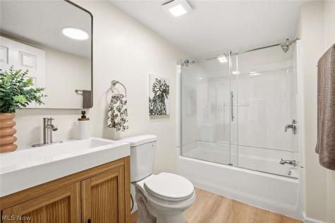 1118 Summit Drive Mayfield Heights OH 44124