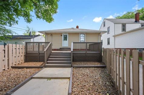 1118 Summit Drive Mayfield Heights OH 44124