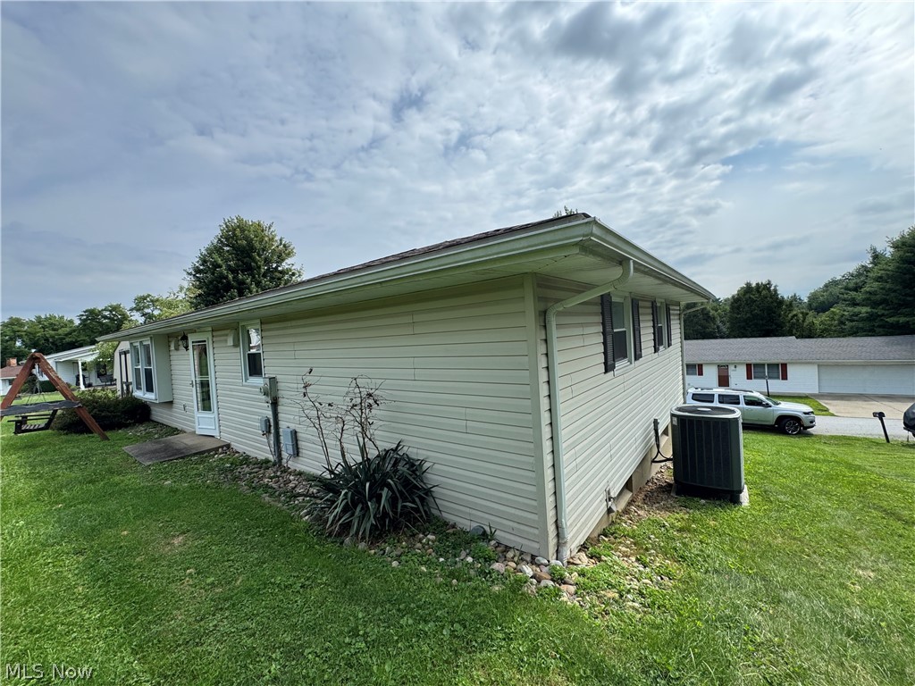 110 Locust Drive Barnesville OH 43713
