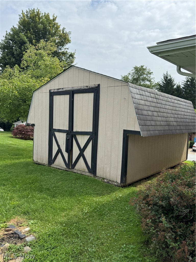 110 Locust Drive Barnesville OH 43713