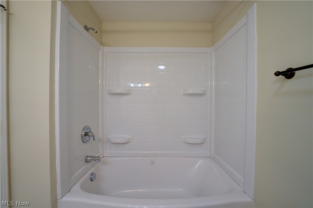 1719 Narragansett Boulevard Lorain OH 44053