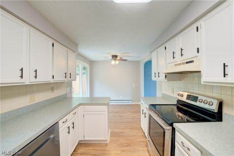 1719 Narragansett Boulevard Lorain OH 44053