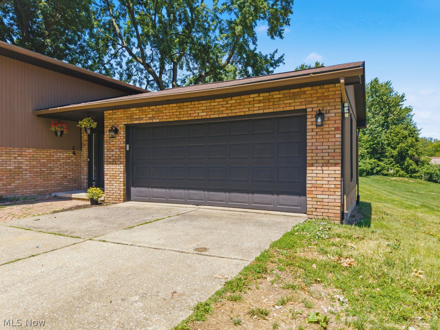 5460 Echodell Avenue NW North Canton OH 44720