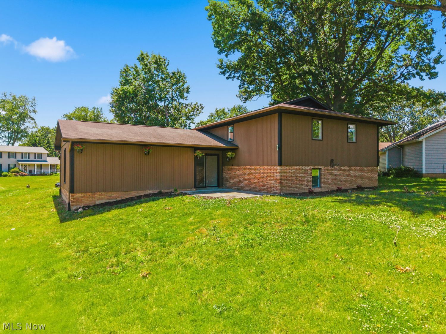 5460 Echodell Avenue NW North Canton OH 44720