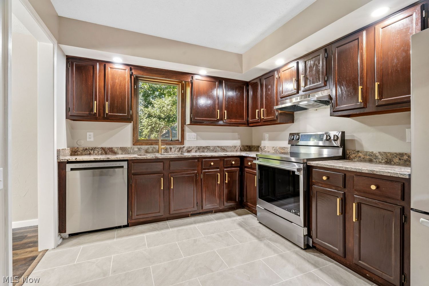 5460 Echodell Avenue NW North Canton OH 44720