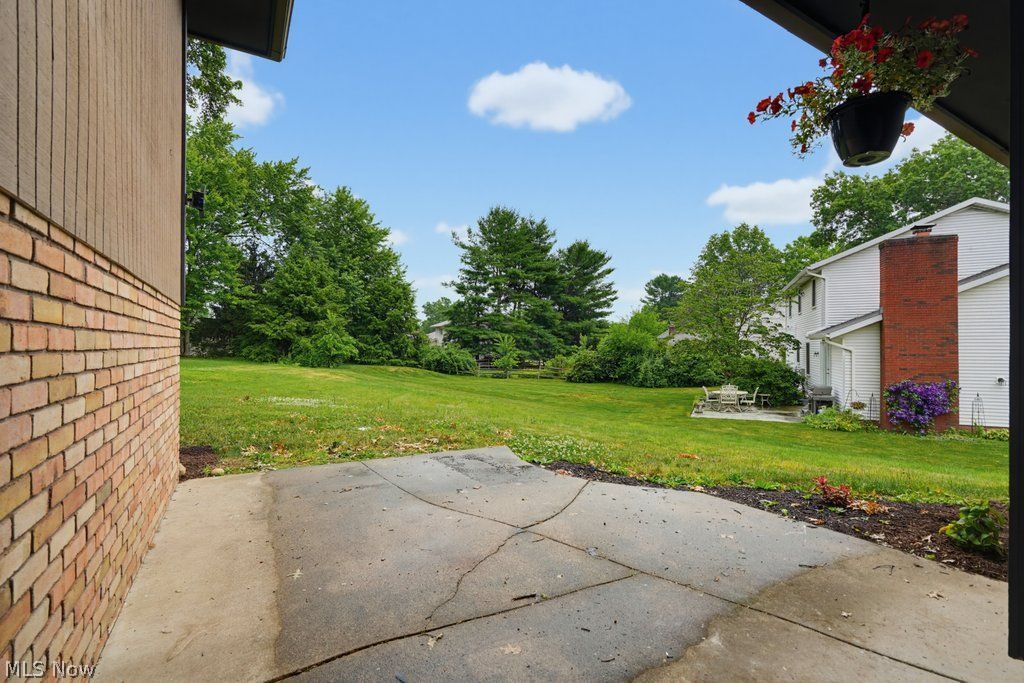 5460 Echodell Avenue NW North Canton OH 44720