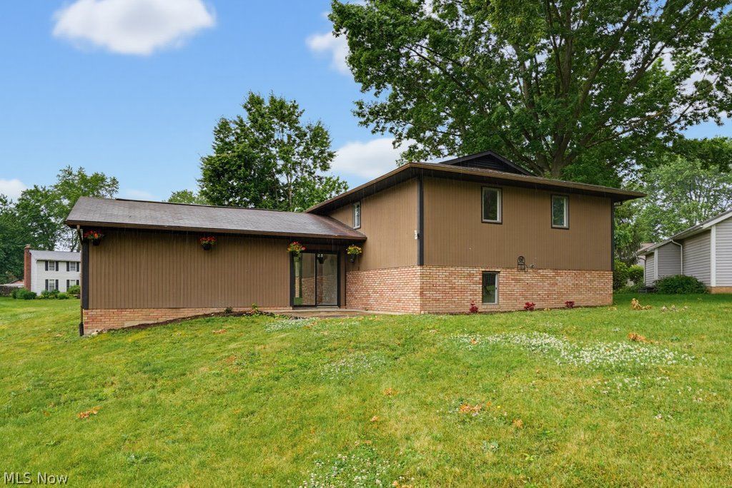 5460 Echodell Avenue NW North Canton OH 44720