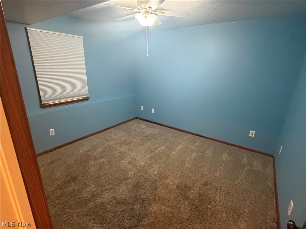 1016 Thomas Drive SW New Philadelphia OH 44663