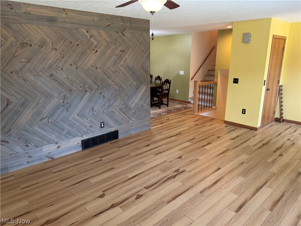 1016 Thomas Drive SW New Philadelphia OH 44663