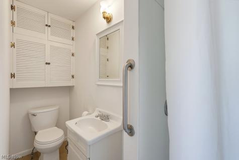 2245 Richmond Road Cuyahoga Falls OH 44221