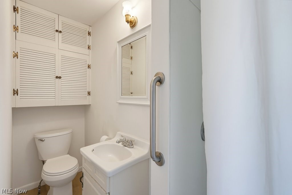2245 Richmond Road Cuyahoga Falls OH 44221