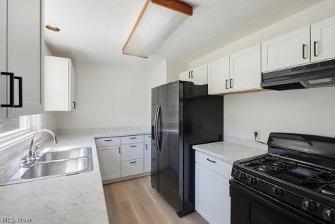 2245 Richmond Road Cuyahoga Falls OH 44221