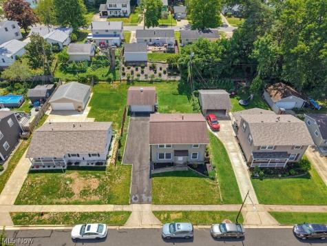 2245 Richmond Road Cuyahoga Falls OH 44221