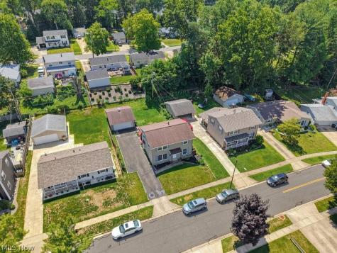 2245 Richmond Road Cuyahoga Falls OH 44221