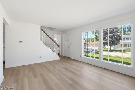 2245 Richmond Road Cuyahoga Falls OH 44221