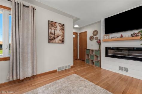 3209 Tressa Avenue Lorain OH 44052