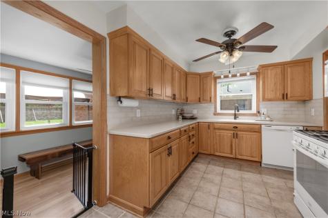 3209 Tressa Avenue Lorain OH 44052
