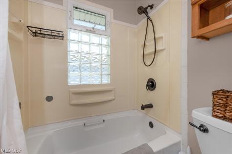 3209 Tressa Avenue Lorain OH 44052