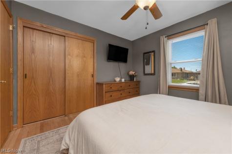 3209 Tressa Avenue Lorain OH 44052