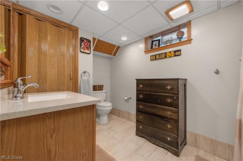 3209 Tressa Avenue Lorain OH 44052