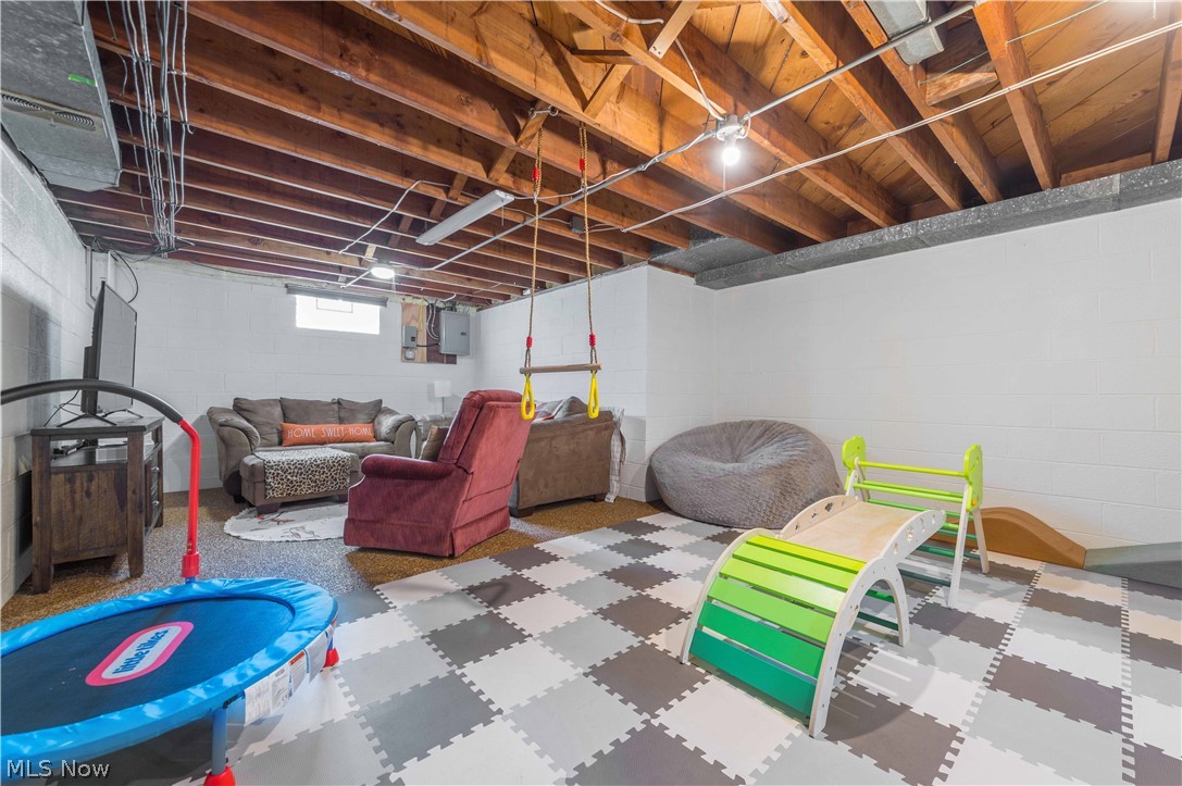 3209 Tressa Avenue Lorain OH 44052