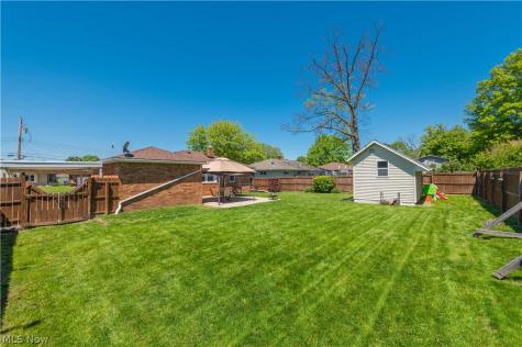 3209 Tressa Avenue Lorain OH 44052