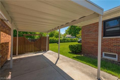 3209 Tressa Avenue Lorain OH 44052