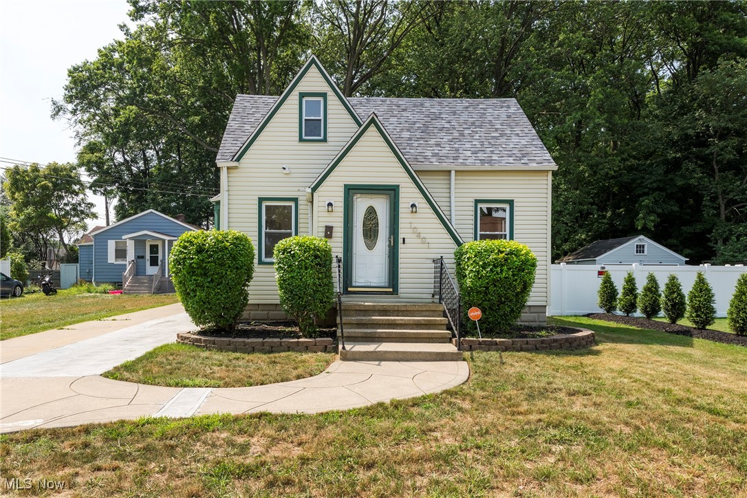 10401 Manoa Avenue Brooklyn OH 44144