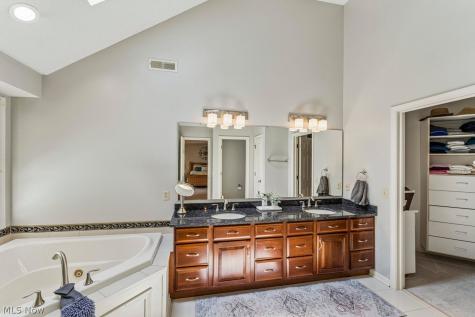 33617 St Francis Drive Avon OH 44011