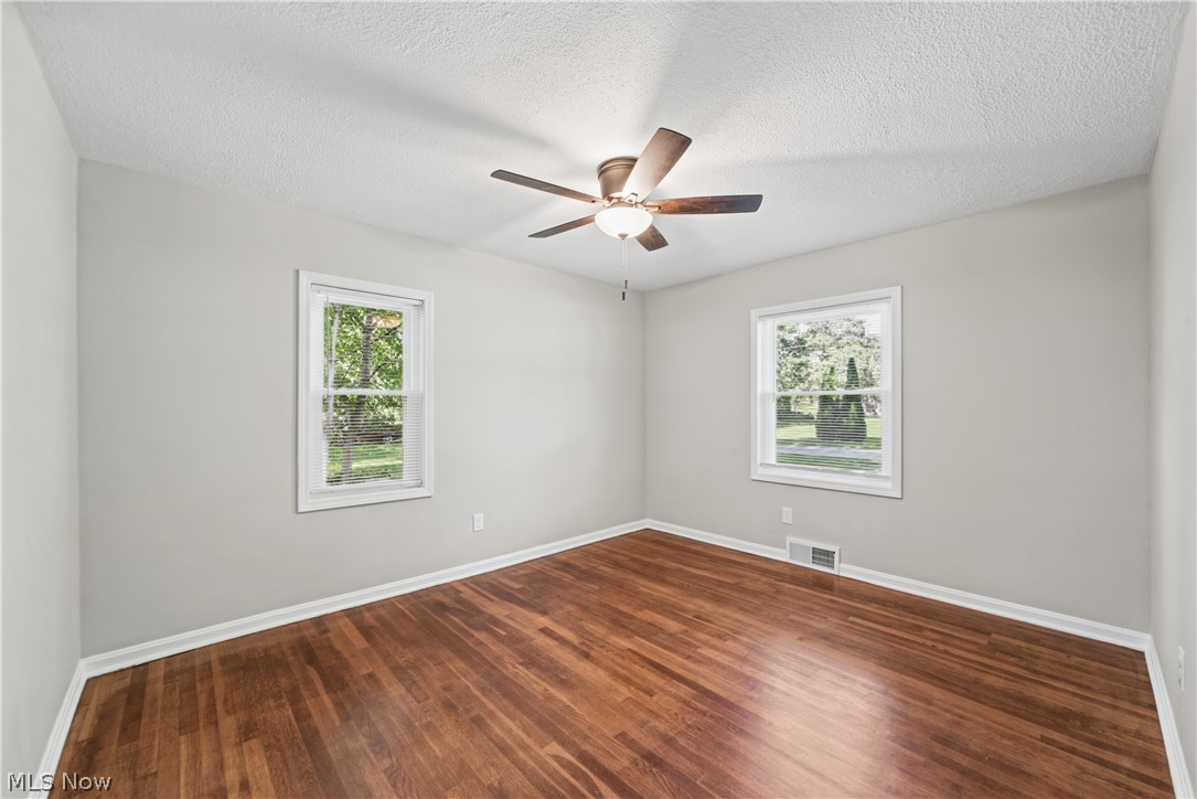 3292 Helmsdale Drive Akron OH 44312