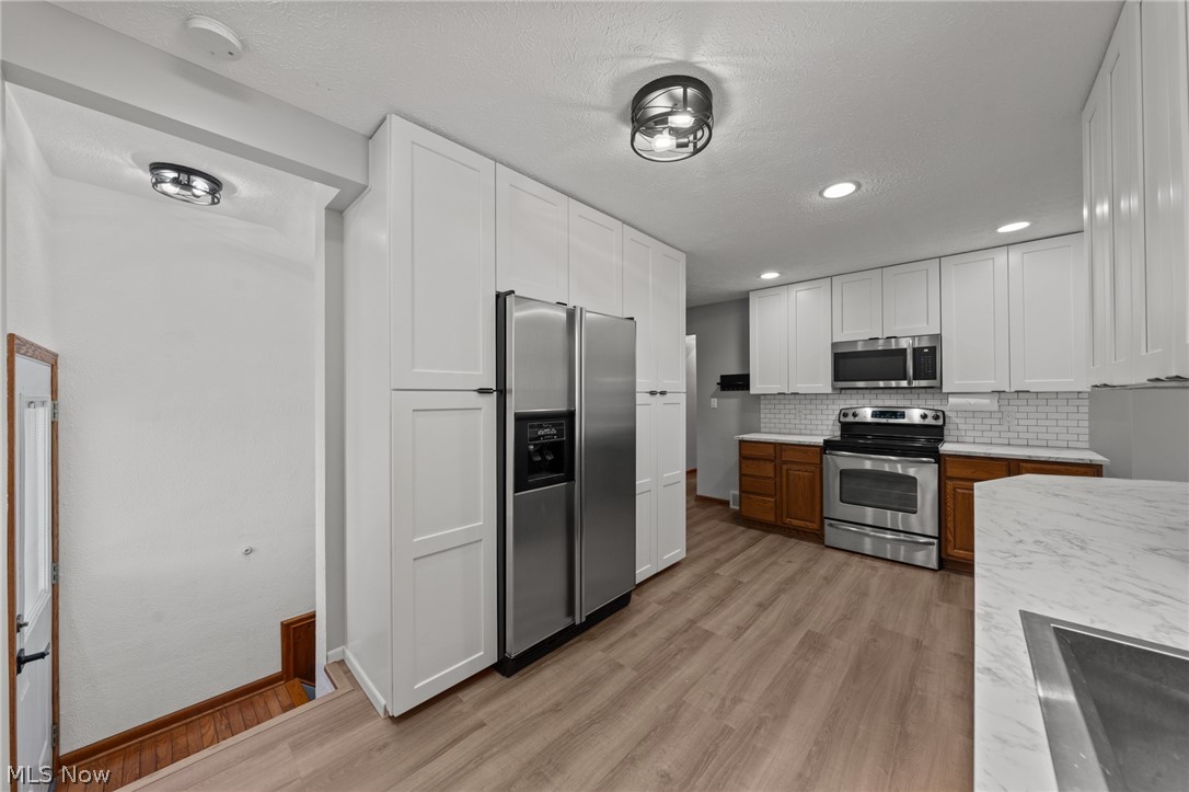 4690 W 11th Street Cleveland OH 44109