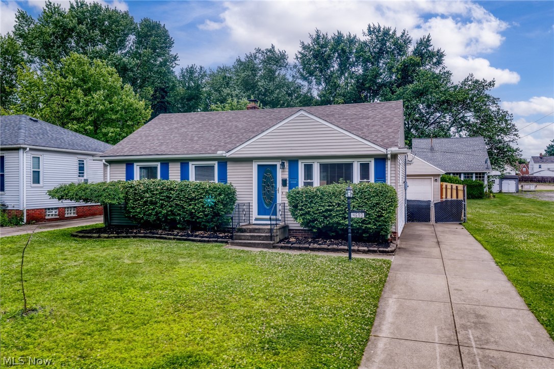 4690 W 11th Street Cleveland OH 44109