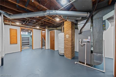 4690 W 11th Street Cleveland OH 44109