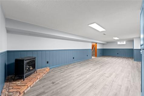4690 W 11th Street Cleveland OH 44109