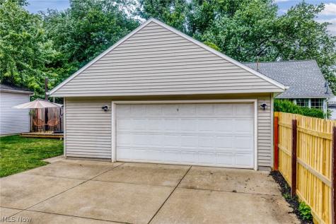 4690 W 11th Street Cleveland OH 44109