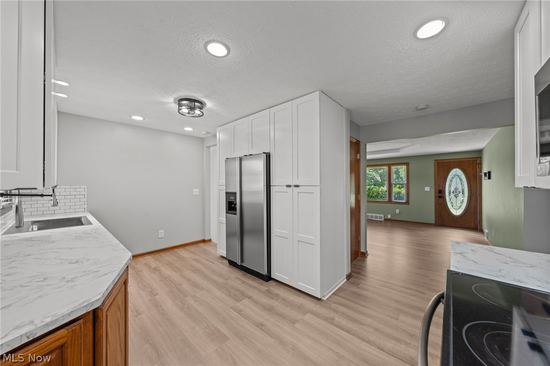 4690 W 11th Street Cleveland OH 44109