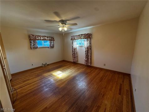 1708 Roselawn Road Mayfield Heights OH 44124