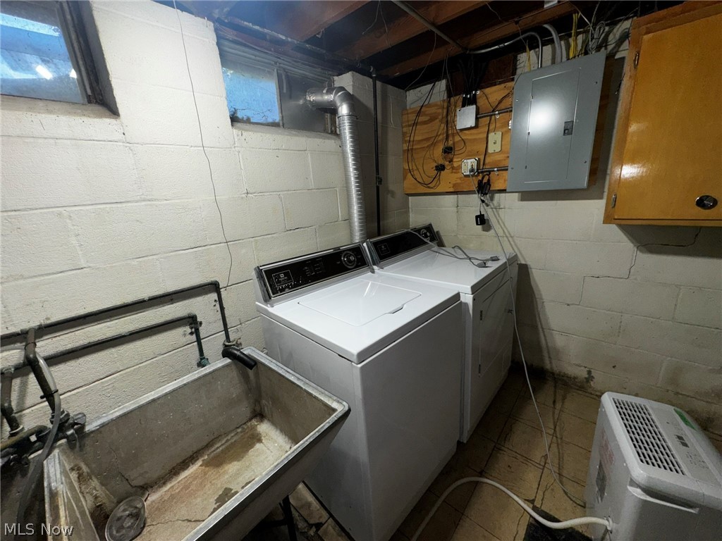 1708 Roselawn Road Mayfield Heights OH 44124