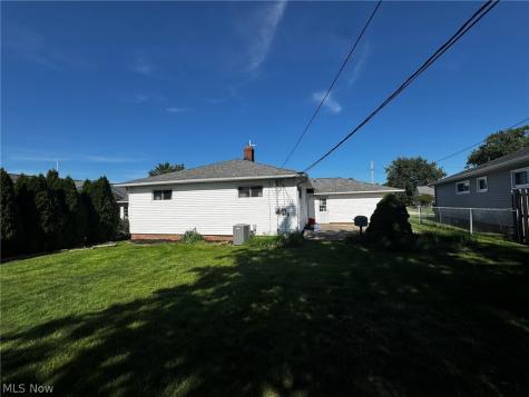 1708 Roselawn Road Mayfield Heights OH 44124