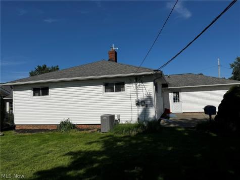 1708 Roselawn Road Mayfield Heights OH 44124