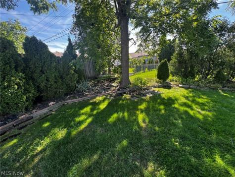 1708 Roselawn Road Mayfield Heights OH 44124