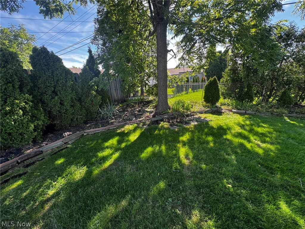 1708 Roselawn Road Mayfield Heights OH 44124