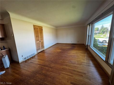 1708 Roselawn Road Mayfield Heights OH 44124